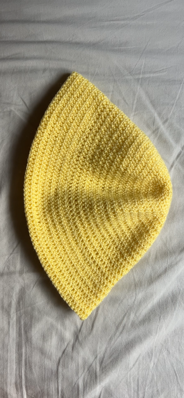 Butter yellow bucket hat